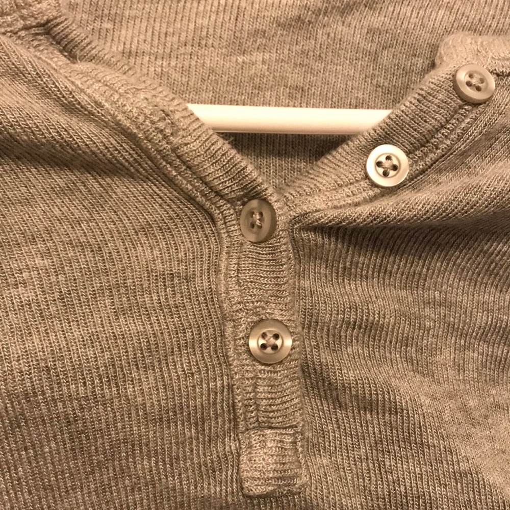 Grey top - Picture 5 of 6